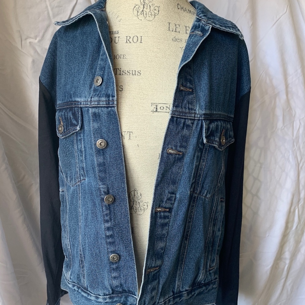 OVERSIZED WRANGLER JACKET - BLACK FAUX SUEDE ARMS